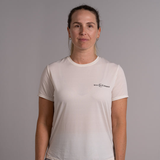 Womens Performance Active Tee Hazy Chalk with Black Logo